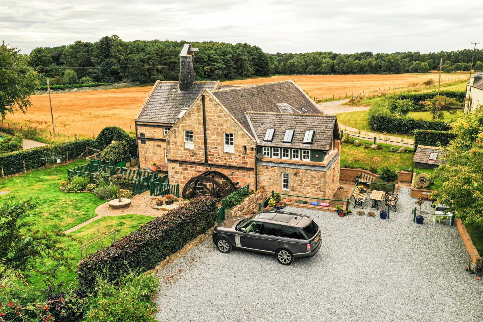 Villa The Barley Mill Elgin Esterno foto